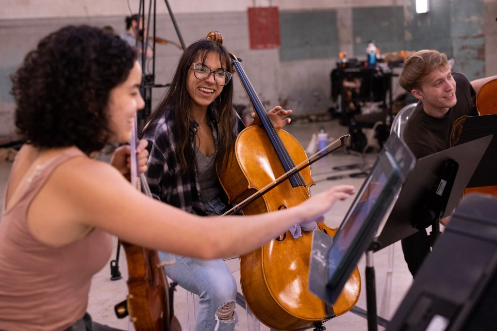 Henna Mohamed, at center, along with other musicians 