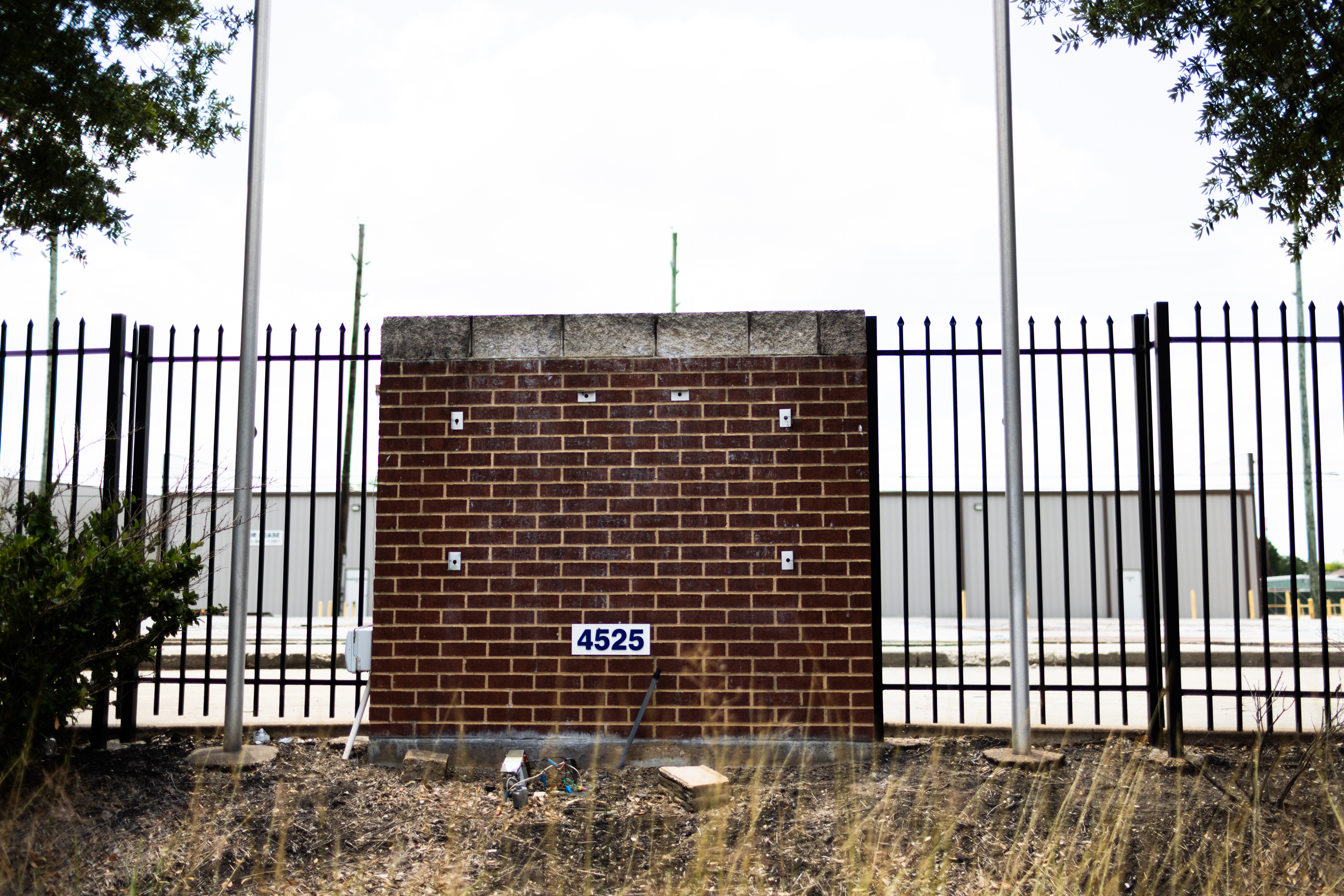 Structure damanged by Watson Grinding explosion