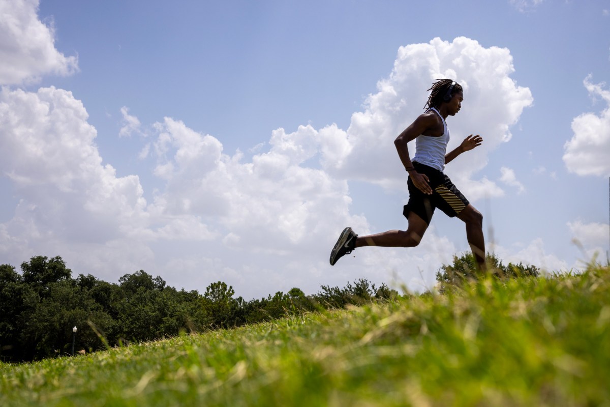 Jaiden Johnson does sprint sets up Miller Hill at Hermann Park in Houston.