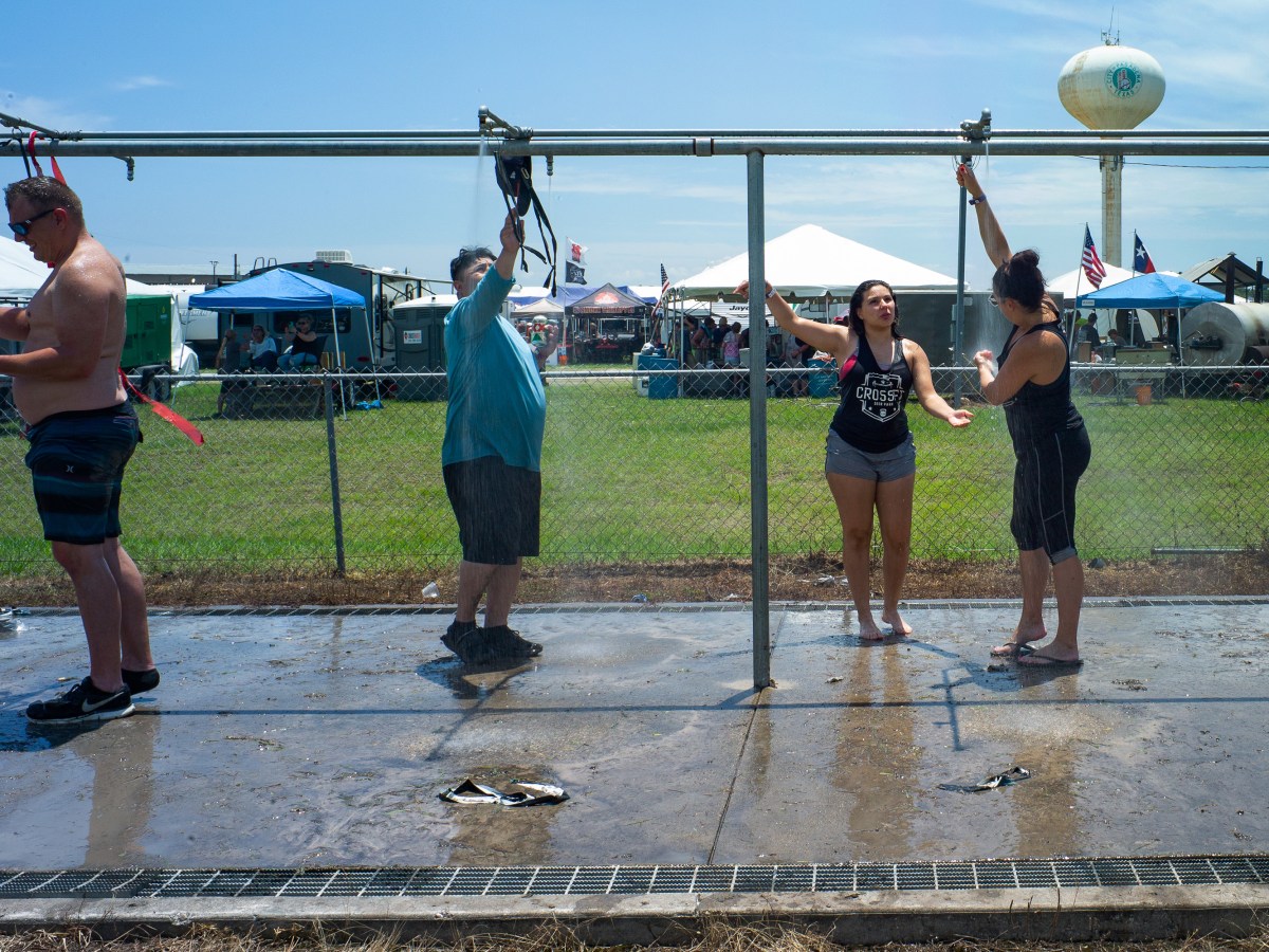 People stay cool under showers
