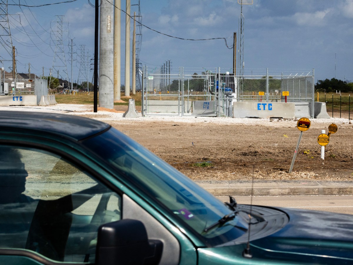 Pipeline crashes put Houston residents at risk of dangerous leaks, explosions